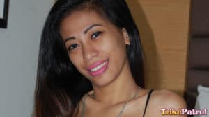 Amateur filipina flashes pretty smile