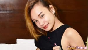 hot pinay tits on cute girl smiling