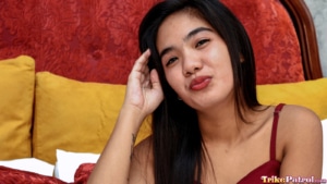 Flaxen haired beauty gets up close and personal at trikepatrol.com