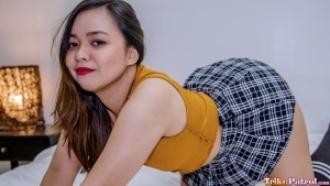 Sharinami returns in grand style while modeling in her skirt and blouse