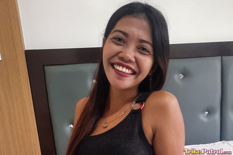 Horny brunette Pinay is pretty as a peach and twice as horny