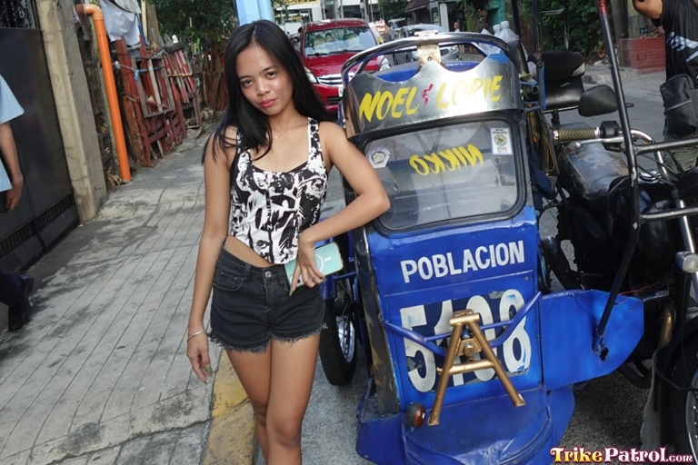 Horny babe meets a hung stud in Manila