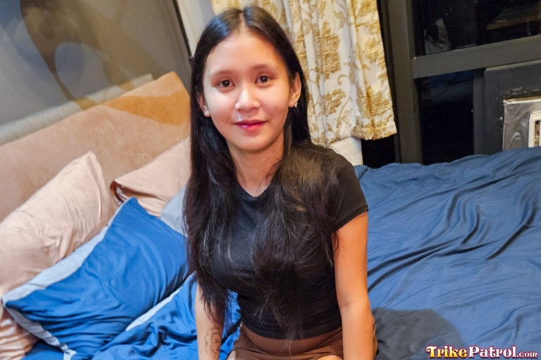 Adorable young Pinay poses on set for trikepatrol