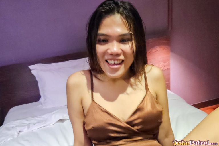 Horny Pinay models in bed during debut hardcore scene