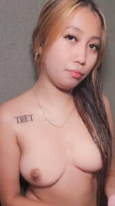 Sexy Filipina Pam Pamelo poses nude with tits out